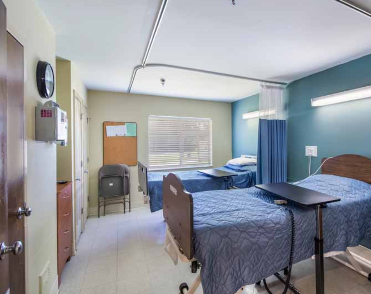 Kenansville Rehabilitation and Healthcare Center room